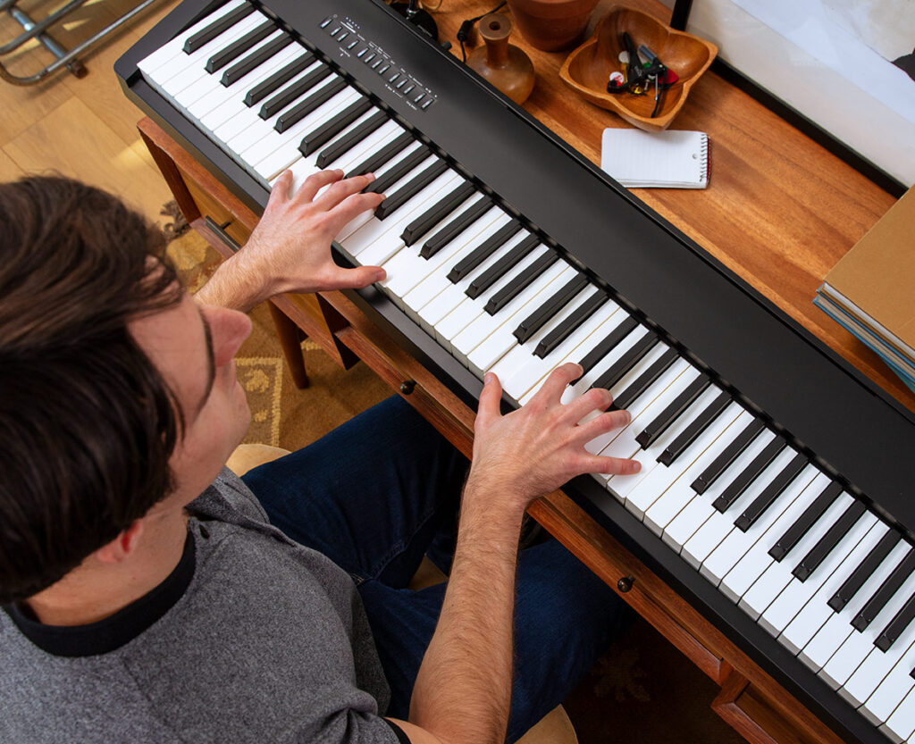 Roland-FP30X 2021升級款 88鍵輕巧時尚便攜式電鋼琴